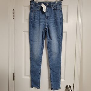 Anerican Eagle NWT SuperHigh-Rise Jeggings Size 10 Regular.